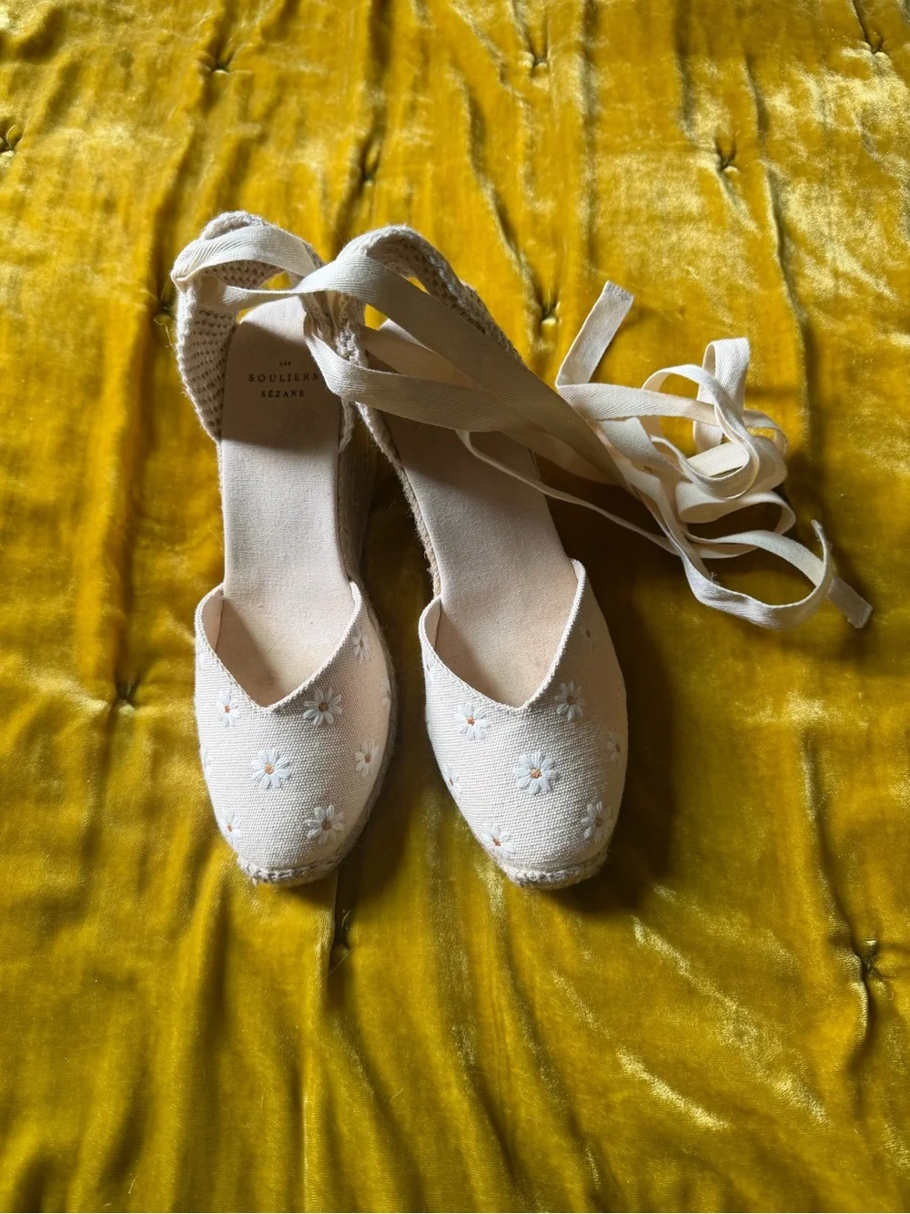Sezane Beige with embroided daisies Espadrille Platform Sandals - Women